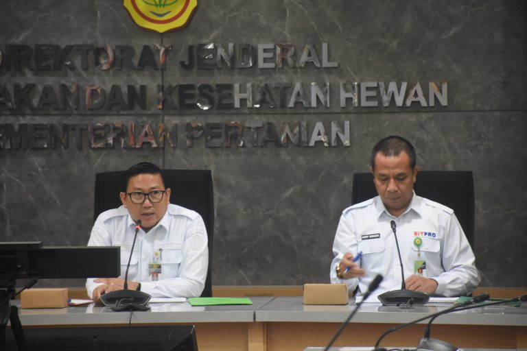 kementan-peternak-rakyat-dan-mandiri-tulang-punggung-perunggasan-nasional-09102025-182434