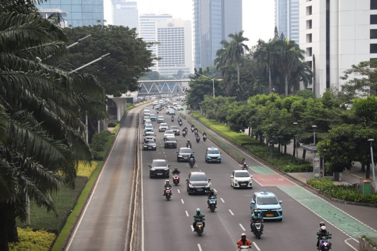 pemprov-dki-jakarta-beri-keringanan-pajak-kendaraan-bermotor3-27102025-150611