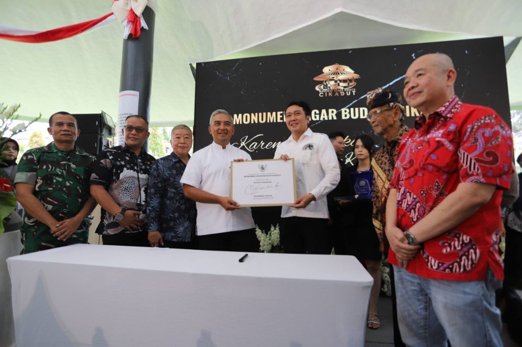 Robby/Humpro DPRD Kota Bandung. Wakil Ketua Bapemperda DPRD Kota Bandung Asep Robin, S.H., M.H., menghadiri peresmian Monumen Cagar Budaya Cikadut, Minggu, 29 Maret 2026.